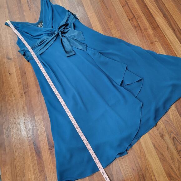 S.L. Fashions Dress Surplice V Neckline Cascade Ruffle Sleeveless Size 16 - Picture 6 of 12